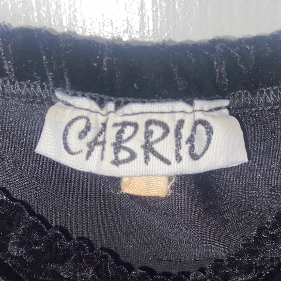 ✨ Luxe Black Velvet Pencil Skirt | Elegant & Timeless Style | Size M - Picture 6 of 8